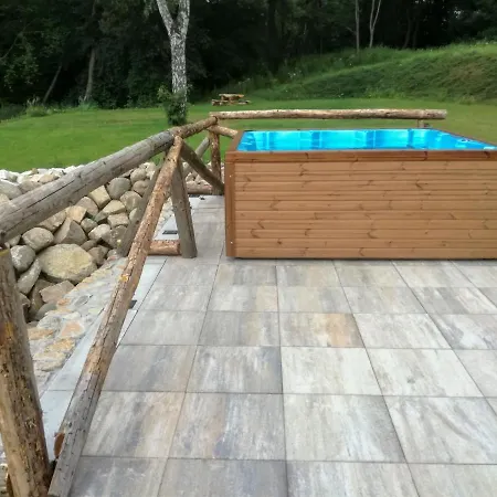 Holiday Podlea¡anska½ Mla½n Semesterbostad *