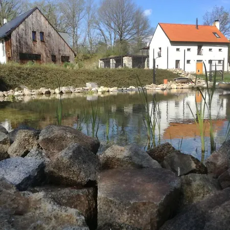 Holiday Podlea¡anska½ Mla½n Semesterbostad *