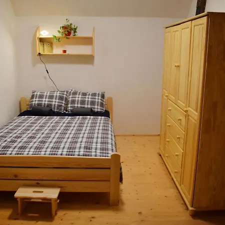 Semesterbostad Holiday Podlea¡anska½ Mla½n Týnec nad Sázavou